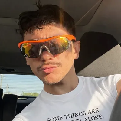 Ezra Faello profile