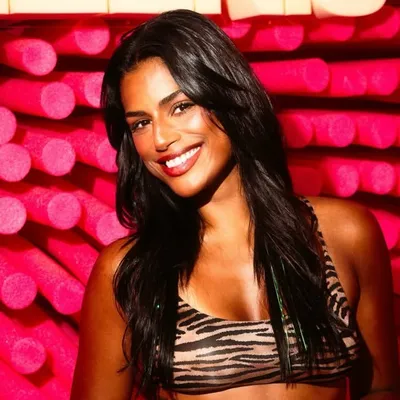 Fabiana Cruz profile