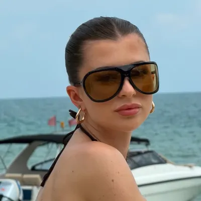 fabienne chloé profile
