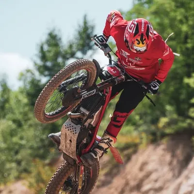 PUSHING LIMITS ⚡️ profile