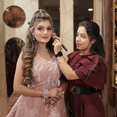 FBS Shruti Sood | makeup artist🧿❤️MODINAGAR profile