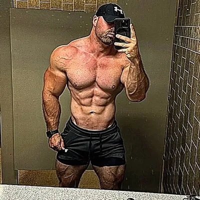 Ronnie James profile