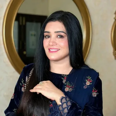 Fakhra Nasir profile