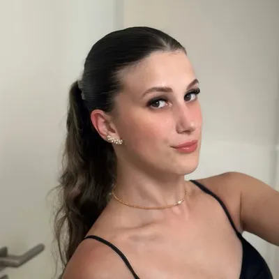 Isabela Falchetti profile