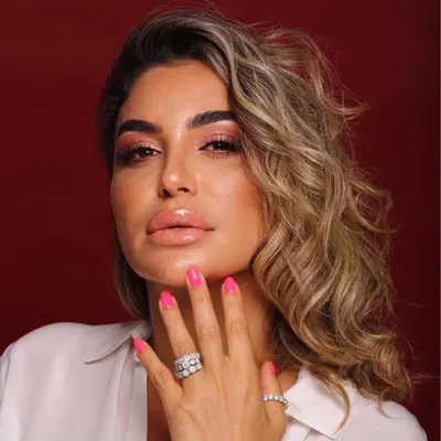 Farah Farabian profile