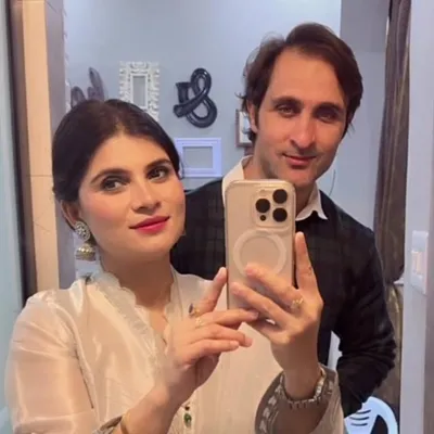 فرہا خان profile