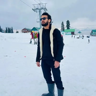 FARHANš profile