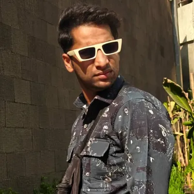 F A R H A N . S H A I K H profile
