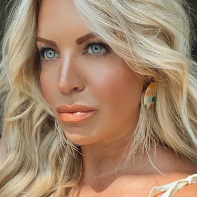 Vanessa Ledbetter profile