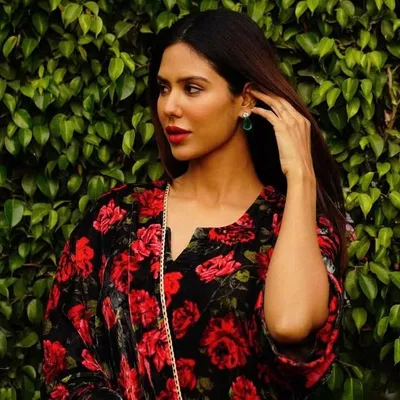 fashion blogger profile