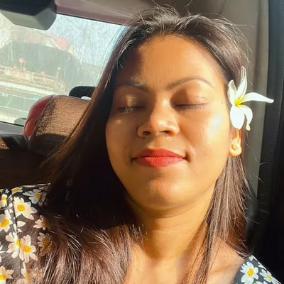 Riya ๐ profile