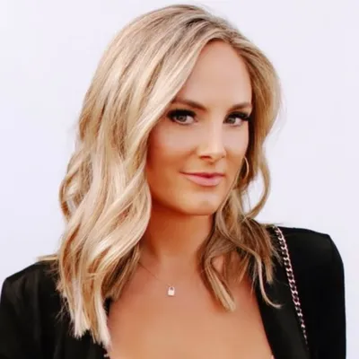 Jessica Brown // Fashionablyjess profile