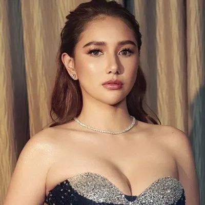 Faye Lorenzo profile