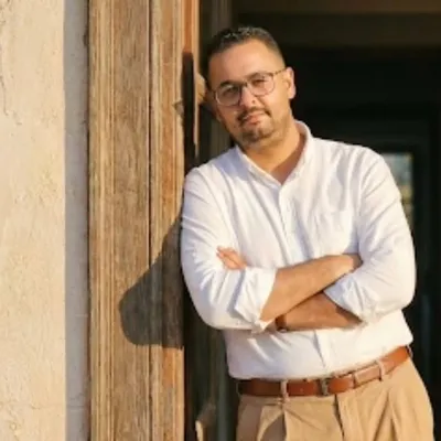 Gani Makda profile