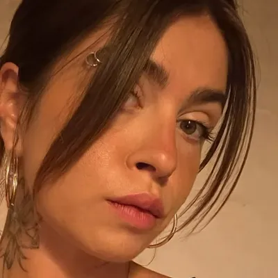 fê profile