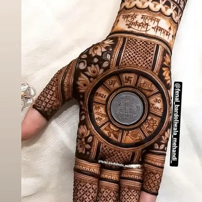 Feinal Bardoliwala | professional Mehandi Artist profile