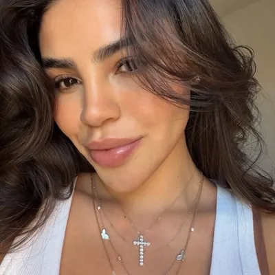 Fernanda Flores profile