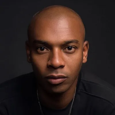Fernandinho profile