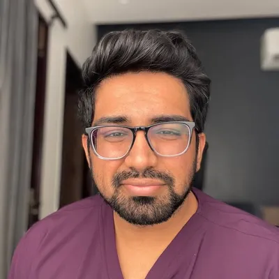 Dr Prateek Makwana profile