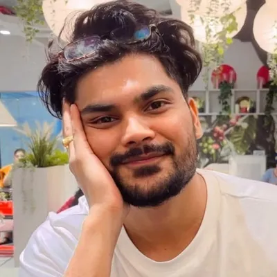 Divyansh Mundra | Storytelling - AI Movies - Screenwriting profile