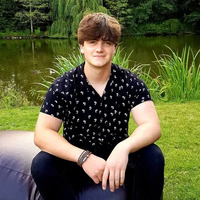Fin Draper Music profile