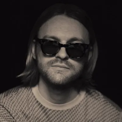 FINNEAS profile