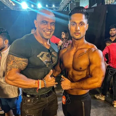 Deepak Kaushish profile