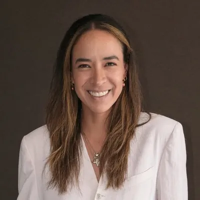 Valeria Calderón 🍓Wellness | Digital Marketing | Redes Sociales profile