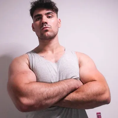 Cesar Yañez 🍔 profile