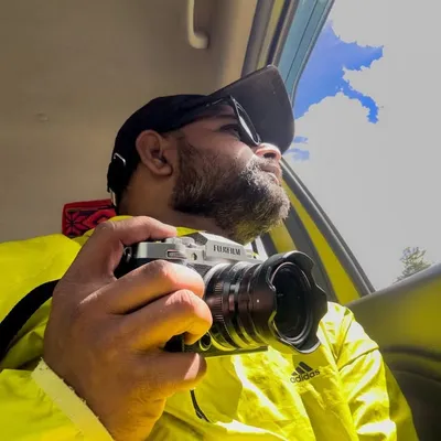 B O B E W A S I M | PHOTOGRAPHER profile