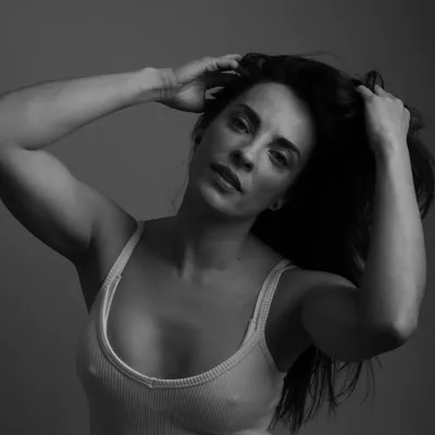 Flor Benitez profile