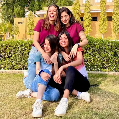 Abeer•Rida•Warisha•Wardah profile