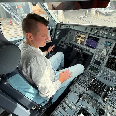 Flyicture profile