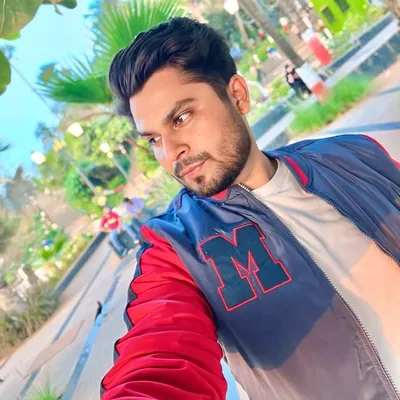 Momin Faheem profile
