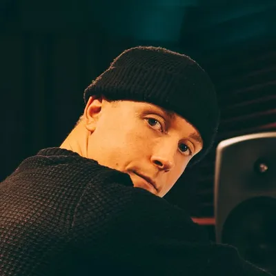 FÖLDES | Artist , DJ & Producer profile