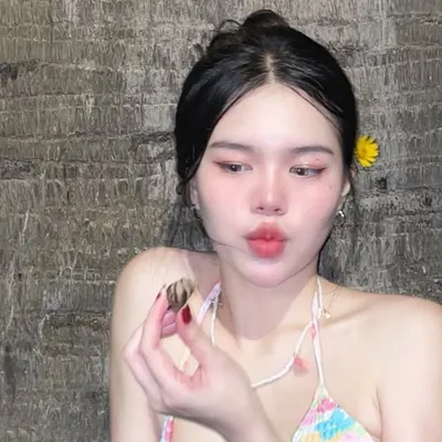 ฝน ยุคลธร profile