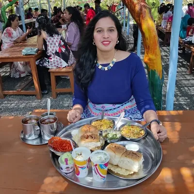 Food_travel_vits profile