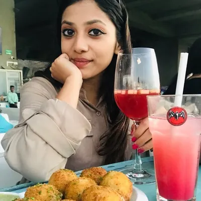Rujuta profile
