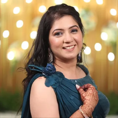 Foram Makwana | Dubai Bridal Henna Artist | UAE profile