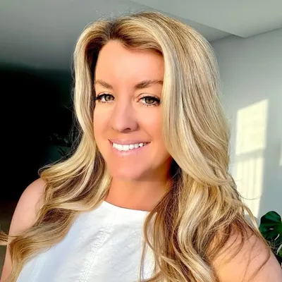 Claire - Travel & Lifestyle profile