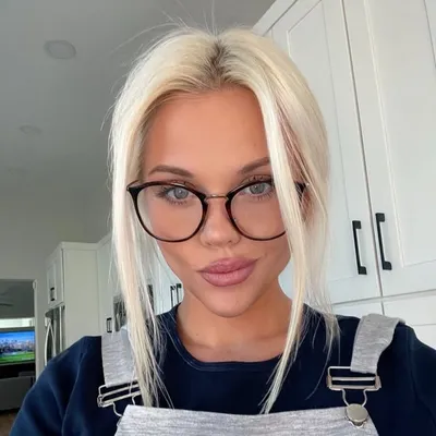 Sarah Rohe profile