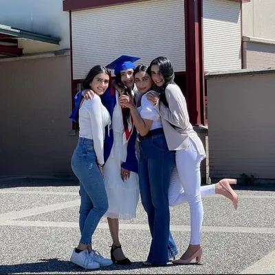 Four Sisters ✨ profile