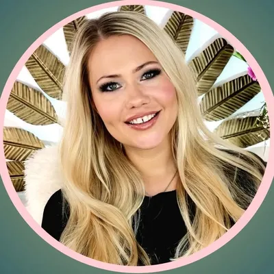 FRANKA | Beauty YouTuber profile