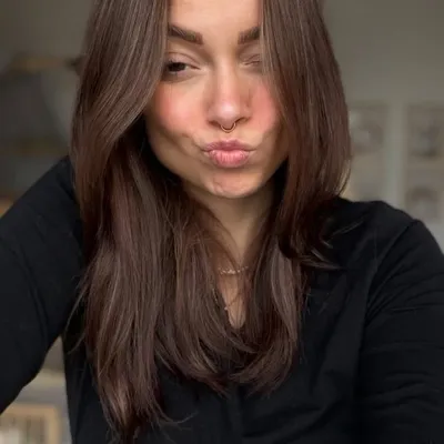 Julia Paris profile