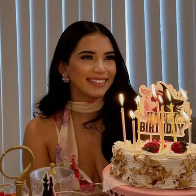FRIDA AGUAYO profile