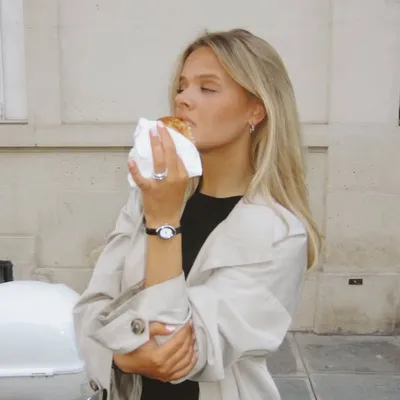 Frida Mumsar Gott🍒🥞🥤🥩🥡🥢🍓🍷 profile