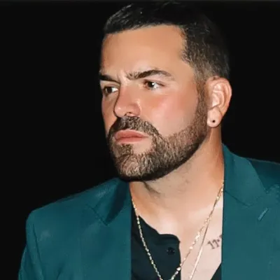 Osvaldo Friger profile
