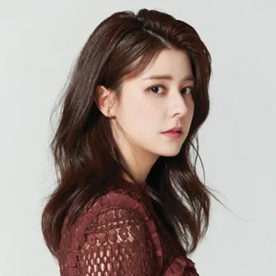 藤井 美菜 / 후지이 미나 profile