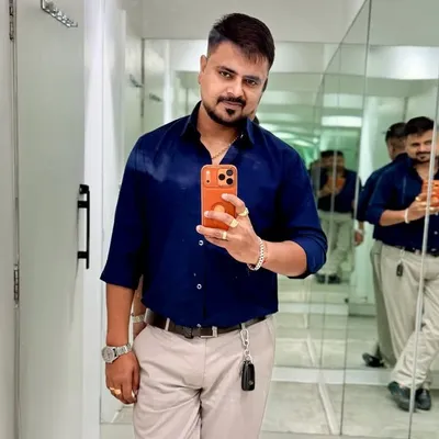Shubham Tiwari profile