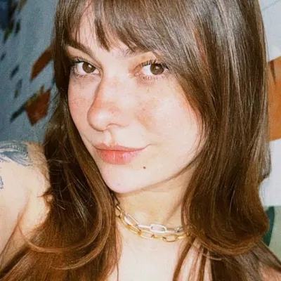 Anna Beatriz Mozer profile
